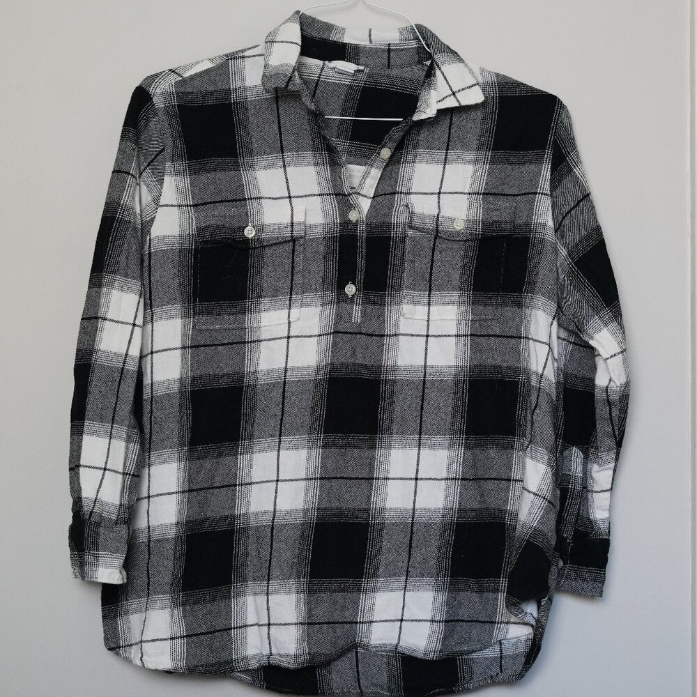 Old Navy Plaid Maternity Flannel Size Small